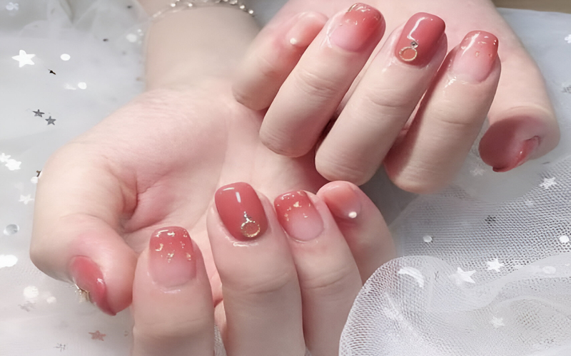 Mẫu Nail Đính Charm/ Đá Hồng Pastel