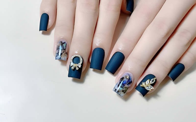 Mẫu Nail Đính Charm/ Đá Xanh Navy