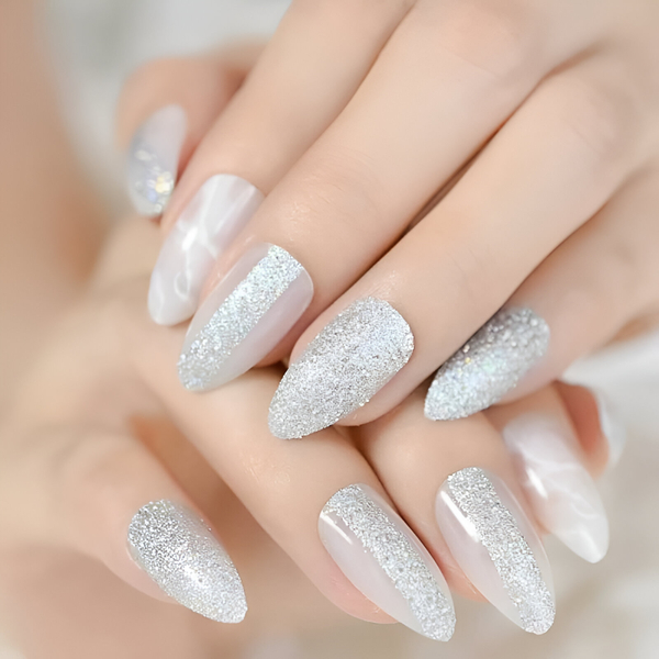 Mẫu Nail Kim Tuyến – Rực Rỡ Như Sao Trời