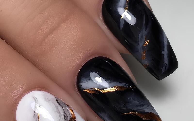 Mẫu Nail Loang / Vân Đá Tông Màu Đen Huyền Bí