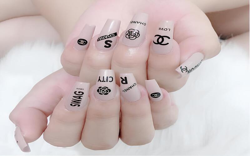 Mẫu Nail Sticker Chữ Cái